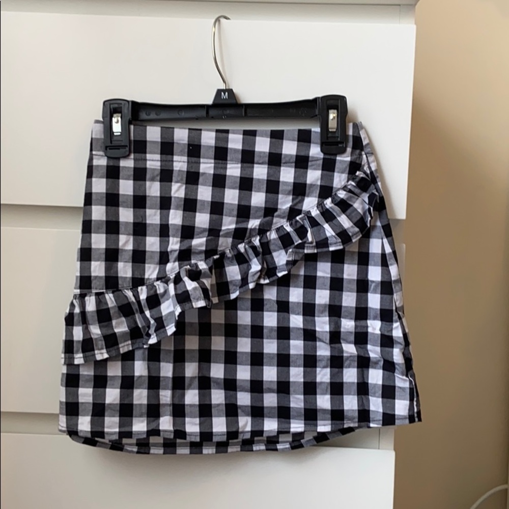 Gingham ruffle skirt